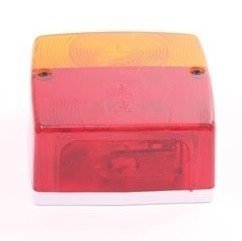 Feu arri&egrave;re carr&eacute; Jokon 110x100mm. (Avec &eacute;clairage de la plaque d'immatriculation)